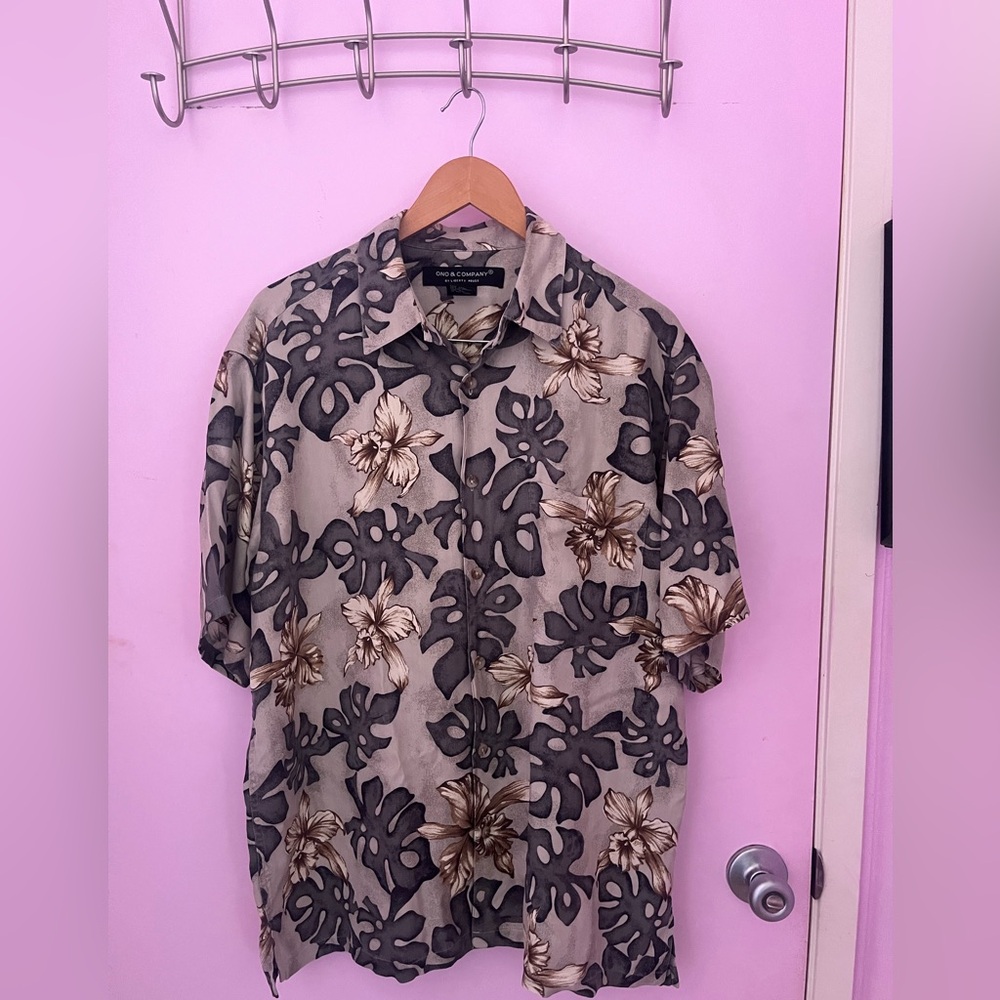 ONO & Company by Liberty House Men’s  Button Up Hawaiian Shirt-Large 💯% SILK
